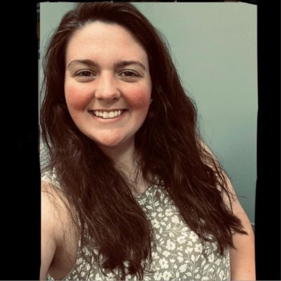 Meet your Posher, Hannah - Picture 1 of 1